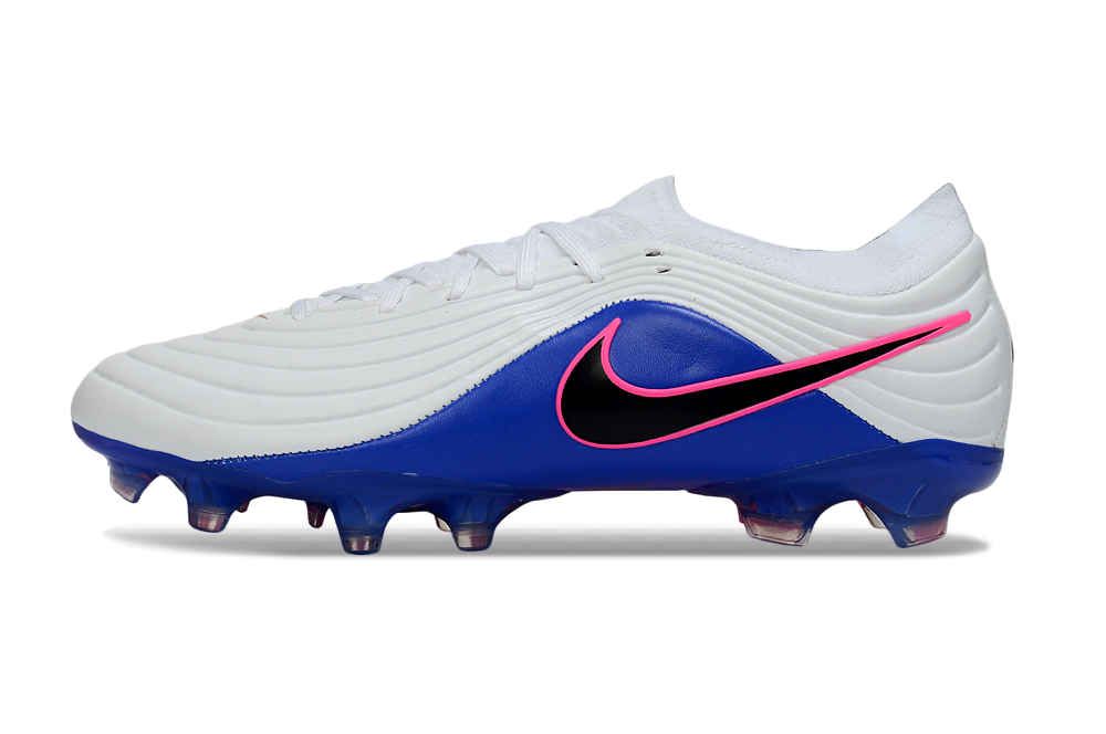 High-quality football boot with Nike Tiempo Legend Maestro Elite FG design
