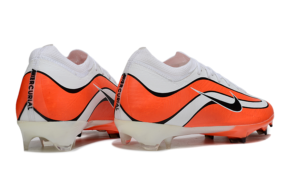 Nike Air Zoom Mercurial Vapor XVI R9 RGN Elite Football Boots details.