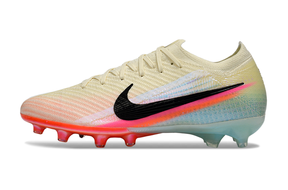 Nike Mercurial Vapor XVI Elite AG football boots designed by Sam Kerr for optimal speed and agility.