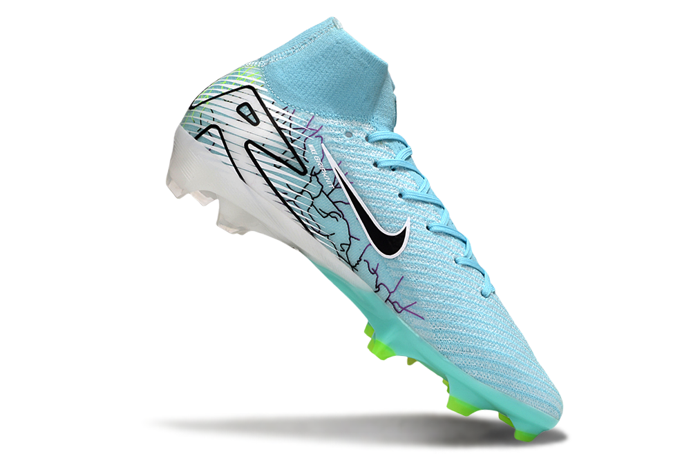 Nike Air Zoom Mercurial Superfly X Elite FG football boot in action, highlighting its high-speed performance and agility feat