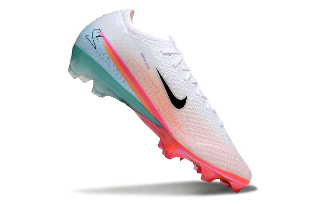 Nike Air Zoom Mercurial Vapor XVI Elite FG football boots with Sam Kerr's signature