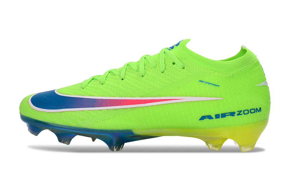 Professional soccer cleats Nike Air Zoom Mercurial Vapor XVI Elite FG for elite players