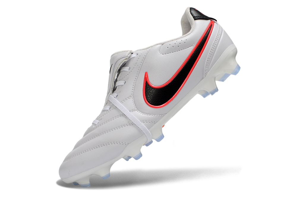 Nike Tiempo Ligera Pro LE Elite FG features premium leather and sleek design for elite football players.