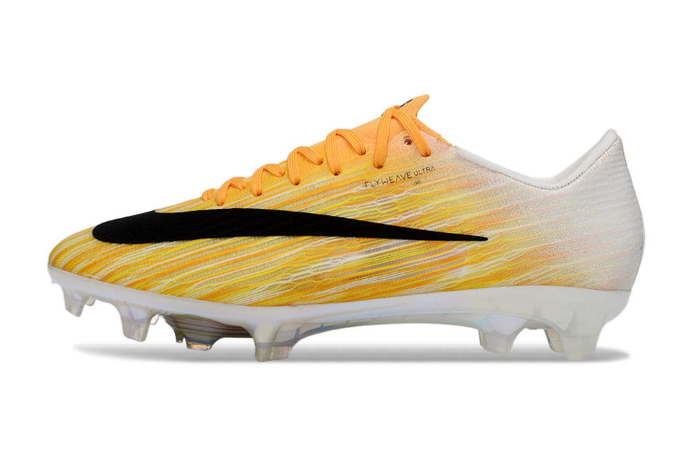 High-end football boots by Nike Air Zoom Mercurial Vapor XVII Elite FG